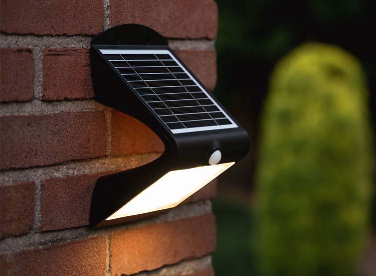 FlinQ Atalanta Solar Wandlamp Bewegingssensor Zwart